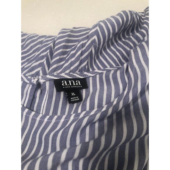 a.n.a. Short sleeve blue and white strip top in size XL - Picture 8 of 9